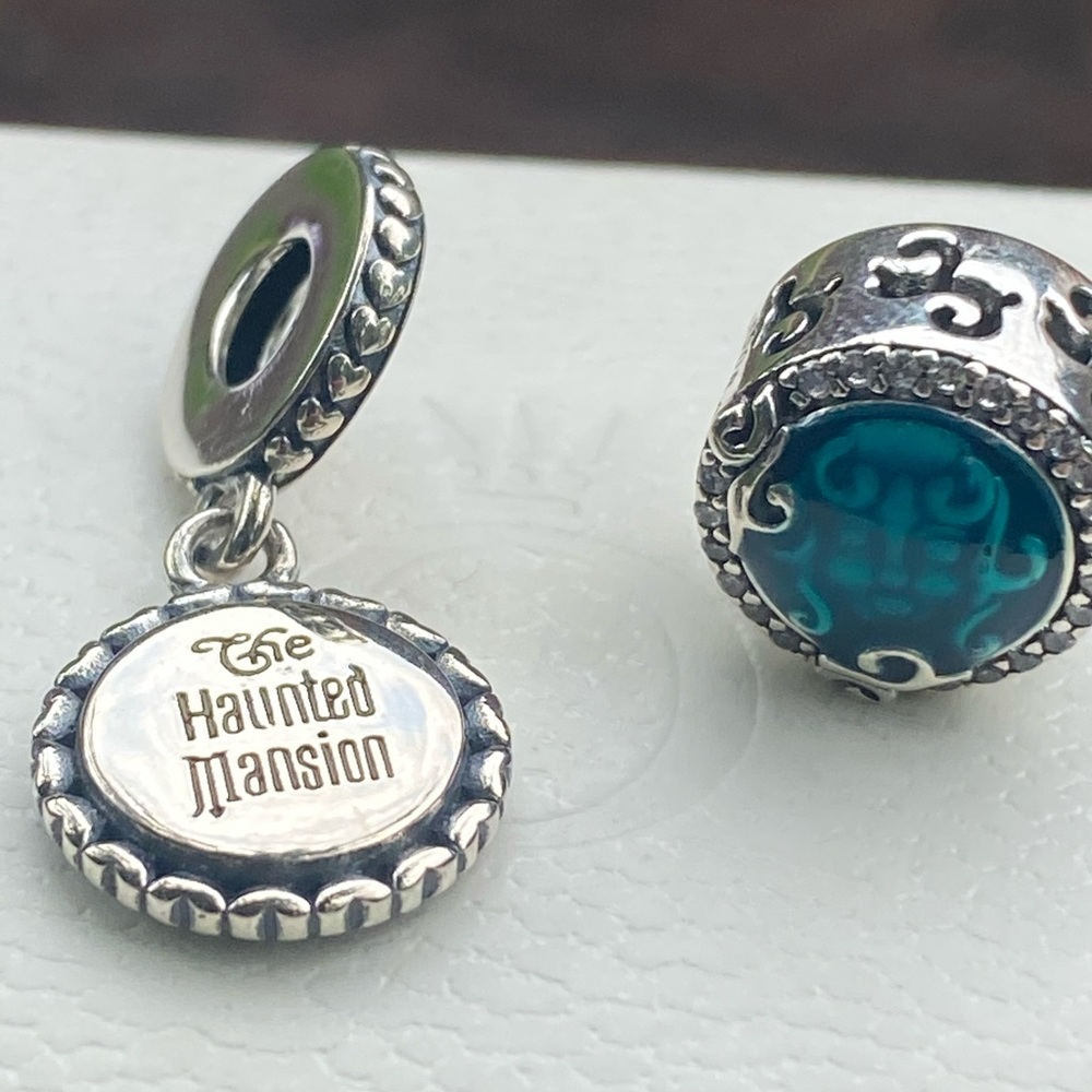 Pandora The Haunted Mansion Set
